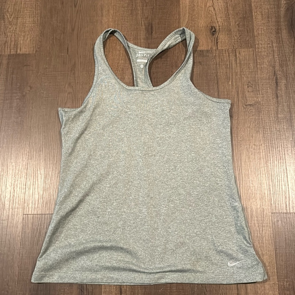 Nike workout tank top